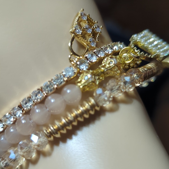 Bracelet With Purse Charms - Picture 4 of 5